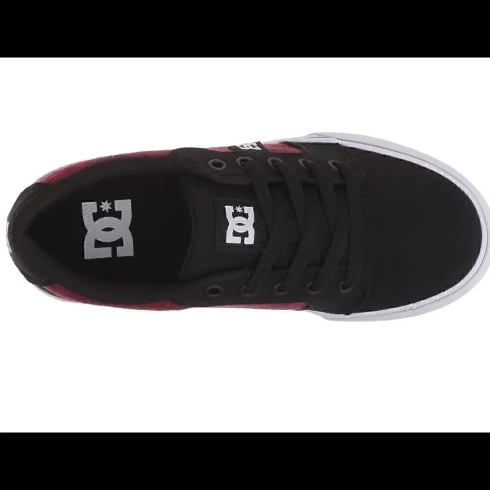 DC kid’s Anvil TX SE Sneaker